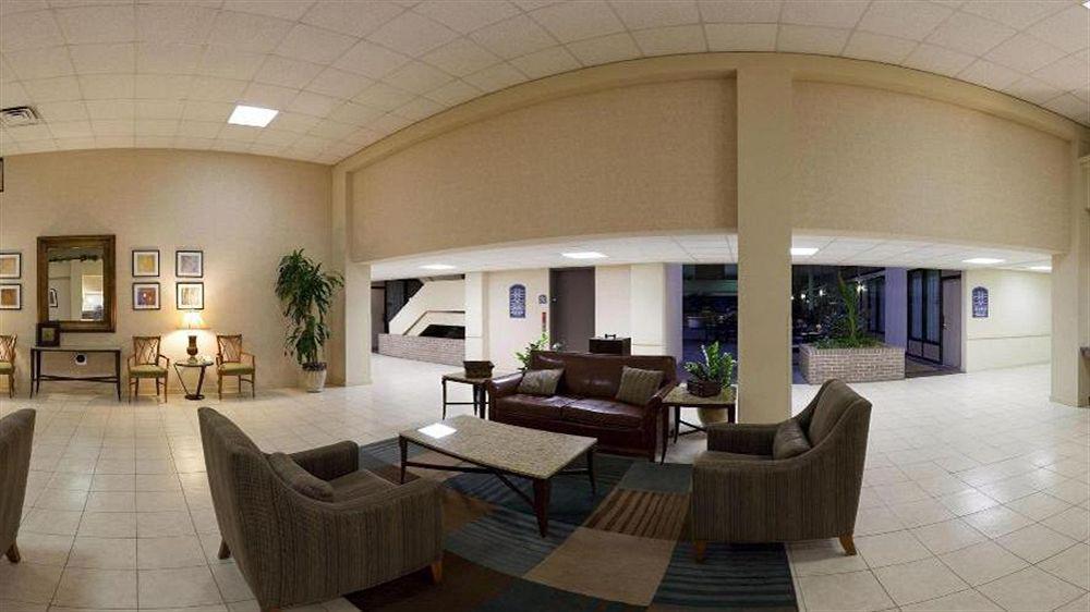 Holiday Inn Express Little Rock-Airport By Ihg Buitenkant foto