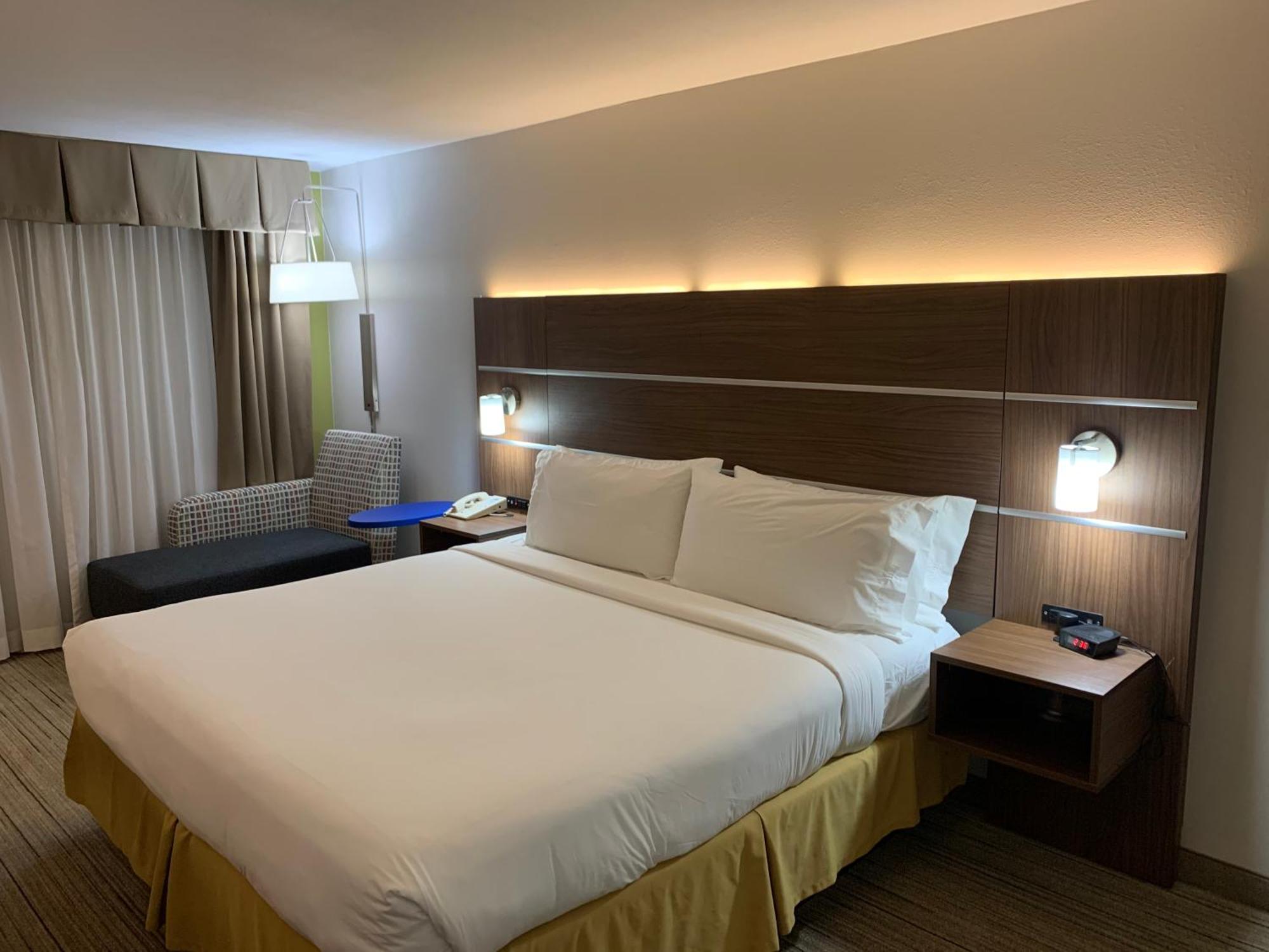 Holiday Inn Express Little Rock-Airport By Ihg Buitenkant foto